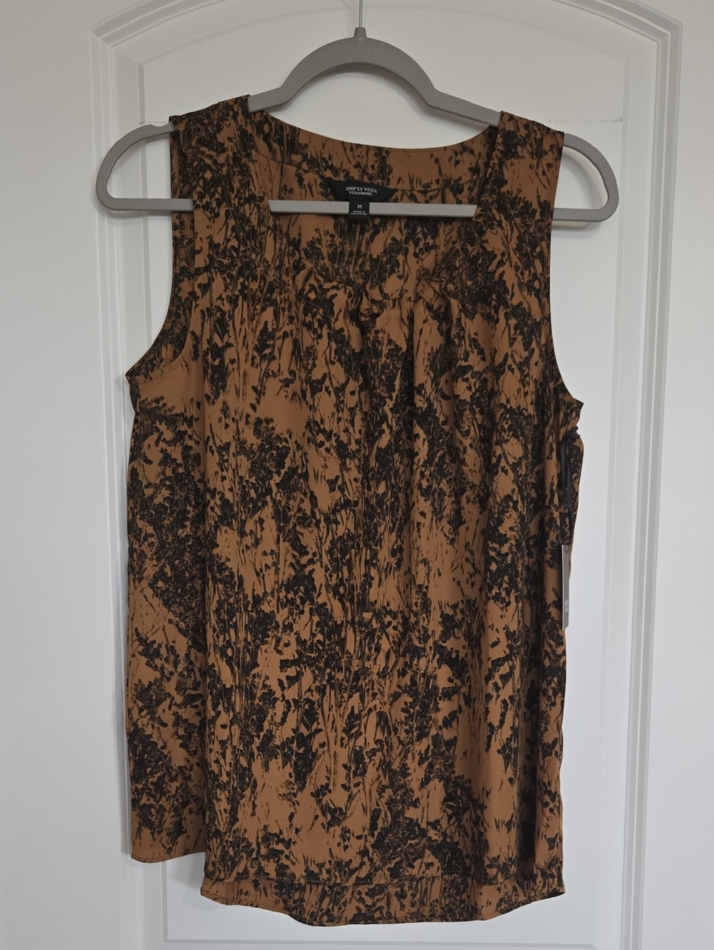 Vera Wang Black & Tan Abstract Print Sleeveless Top